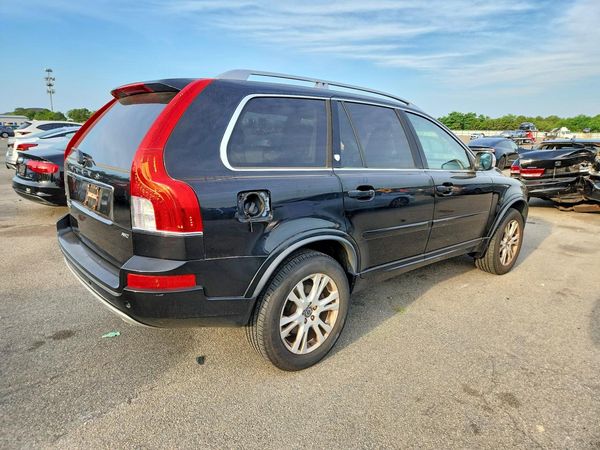 2013 VOLVO XC90