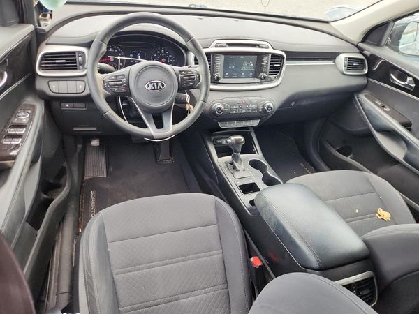 2017 KIA SORENTO L, LX