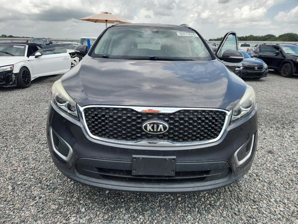 2017 KIA SORENTO L, LX