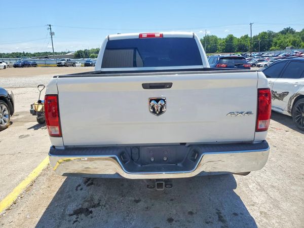 2014 RAM 1500 ST