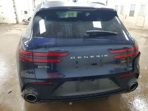 2022 GENESIS GV70