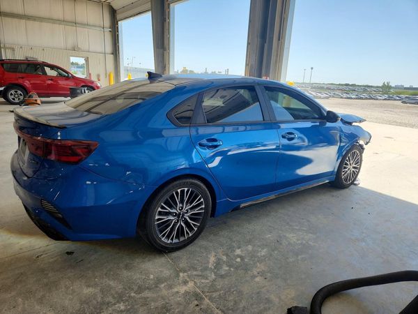 2024 KIA FORTE GT Line