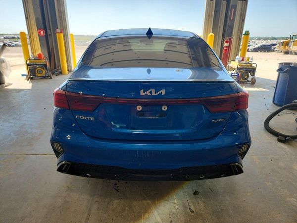 2024 KIA FORTE GT Line