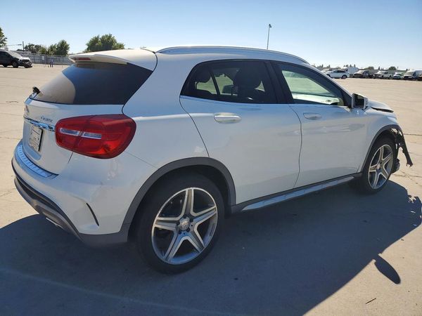 2015 MERCEDES-BENZ GLA GLA250 4-MATIC