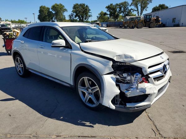 2015 MERCEDES-BENZ GLA GLA250 4-MATIC
