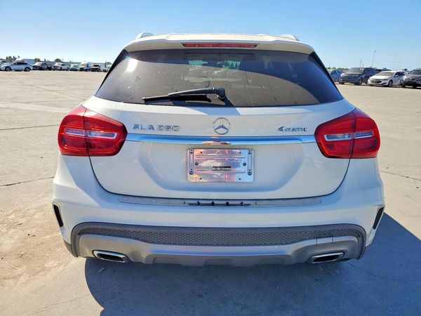 2015 MERCEDES-BENZ GLA GLA250 4-MATIC