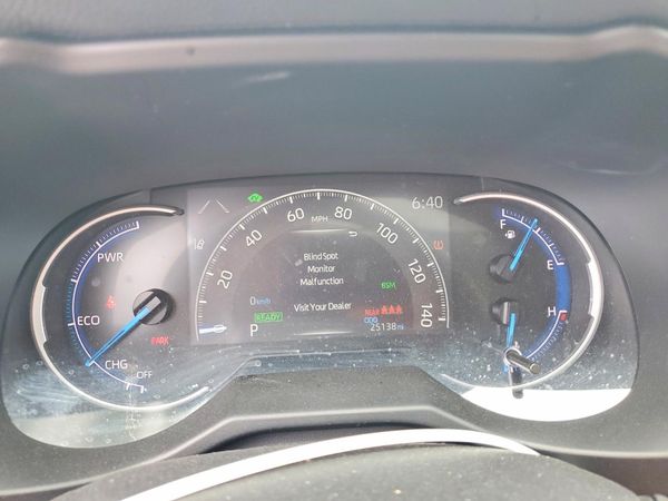 2025 TOYOTA RAV4 HYBRID XLE