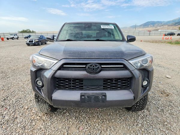 2022 TOYOTA 4RUNNER SR5
