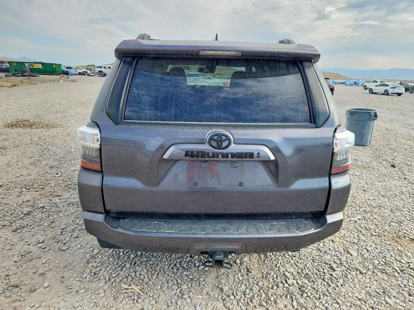 2022 TOYOTA 4RUNNER SR5
