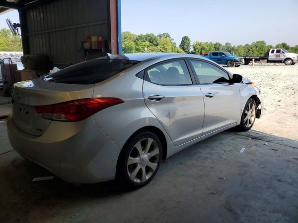 2012 HYUNDAI ELANTRA