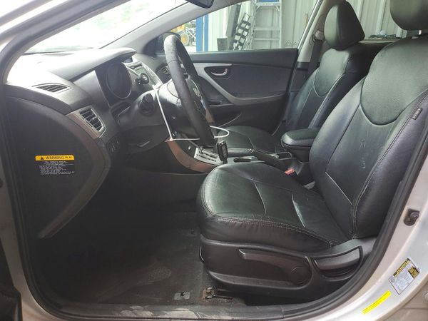 2012 HYUNDAI ELANTRA