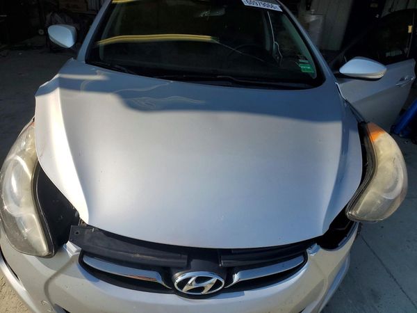 2012 HYUNDAI ELANTRA