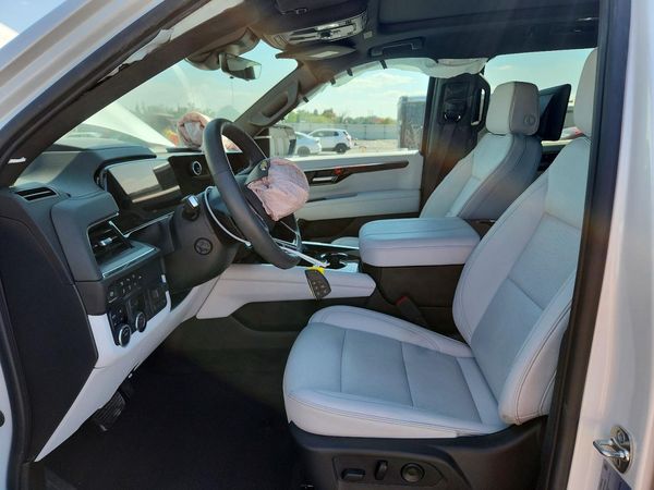 2025 CHEVROLET TAHOE