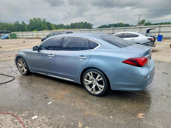 2017 INFINITI Q70L