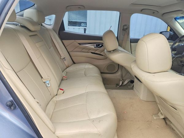 2017 INFINITI Q70L