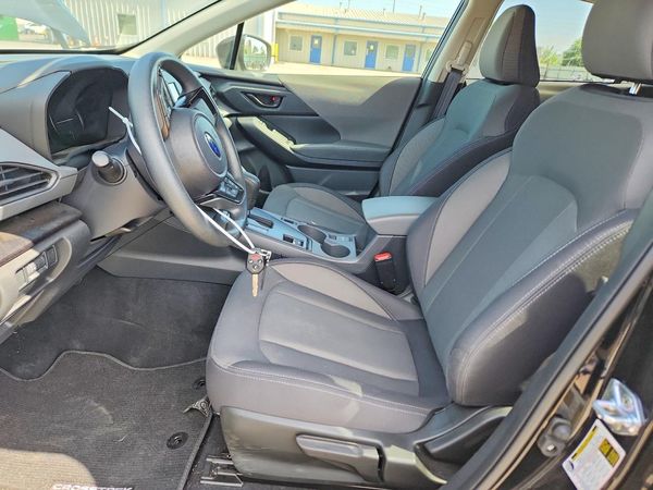 2025 SUBARU CROSSTREK Base