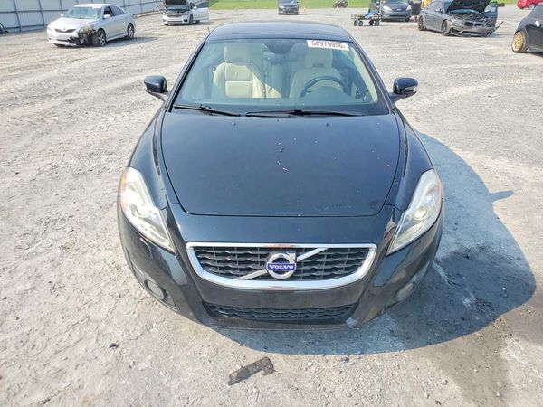 2012 VOLVO C70