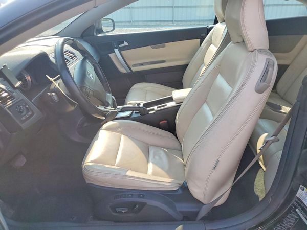 2012 VOLVO C70