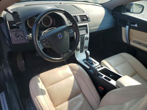 2012 VOLVO C70