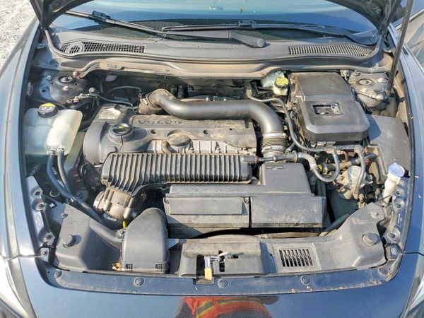 2012 VOLVO C70