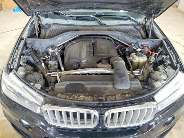 2016 BMW X5 xDrive35i — Engine bay