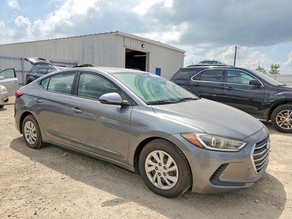 2017 HYUNDAI ELANTRA SE Base — Passenger 3/4