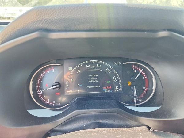 2023 TOYOTA RAV4 XLE
