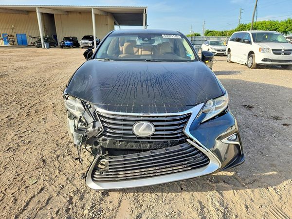2018 LEXUS ES