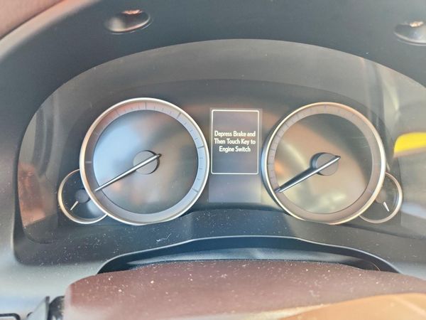 2018 LEXUS ES