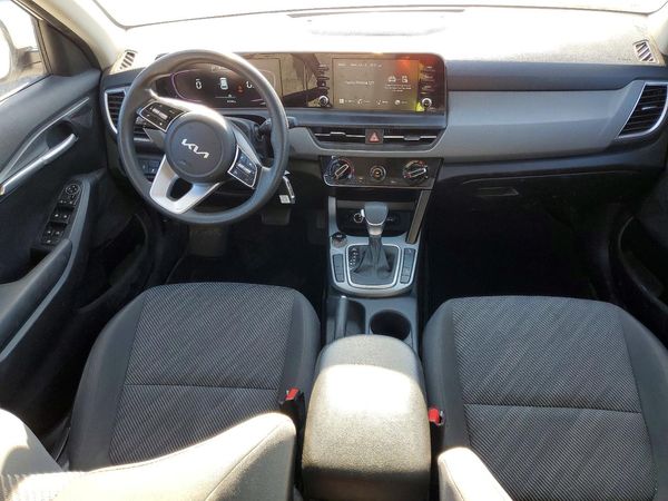 2024 KIA SELTOS LX