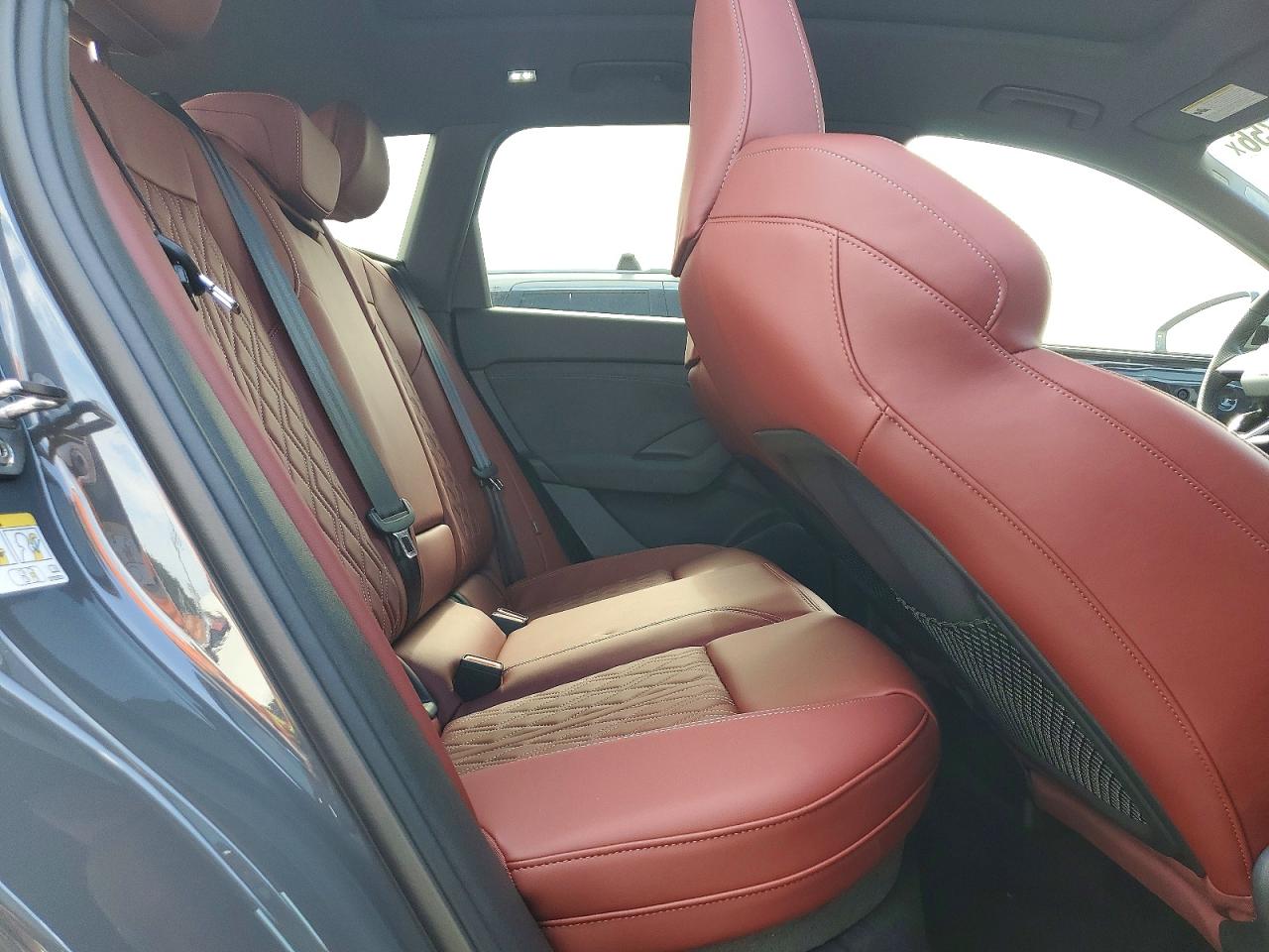 2025 AUDI SQ6 E-TRON