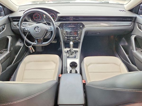 2020 VOLKSWAGEN PASSAT
