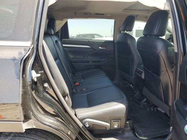 2019 TOYOTA HIGHLANDER SE/XLE