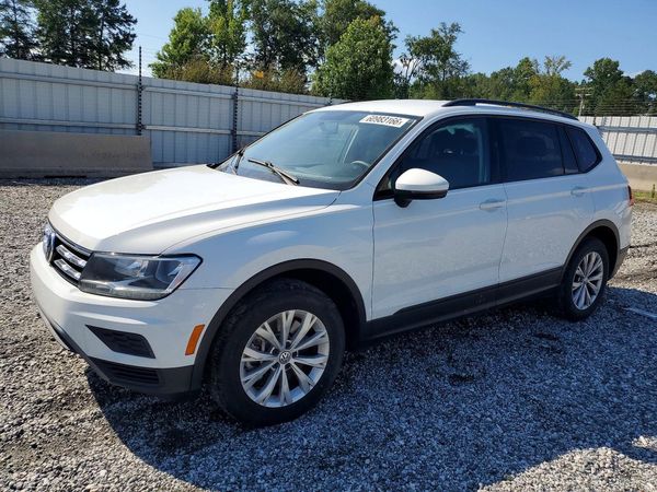2018 VOLKSWAGEN TIGUAN S — Front 3/4