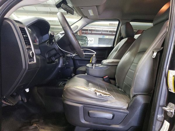 2014 RAM 2500 ST CREW CAB 4X4