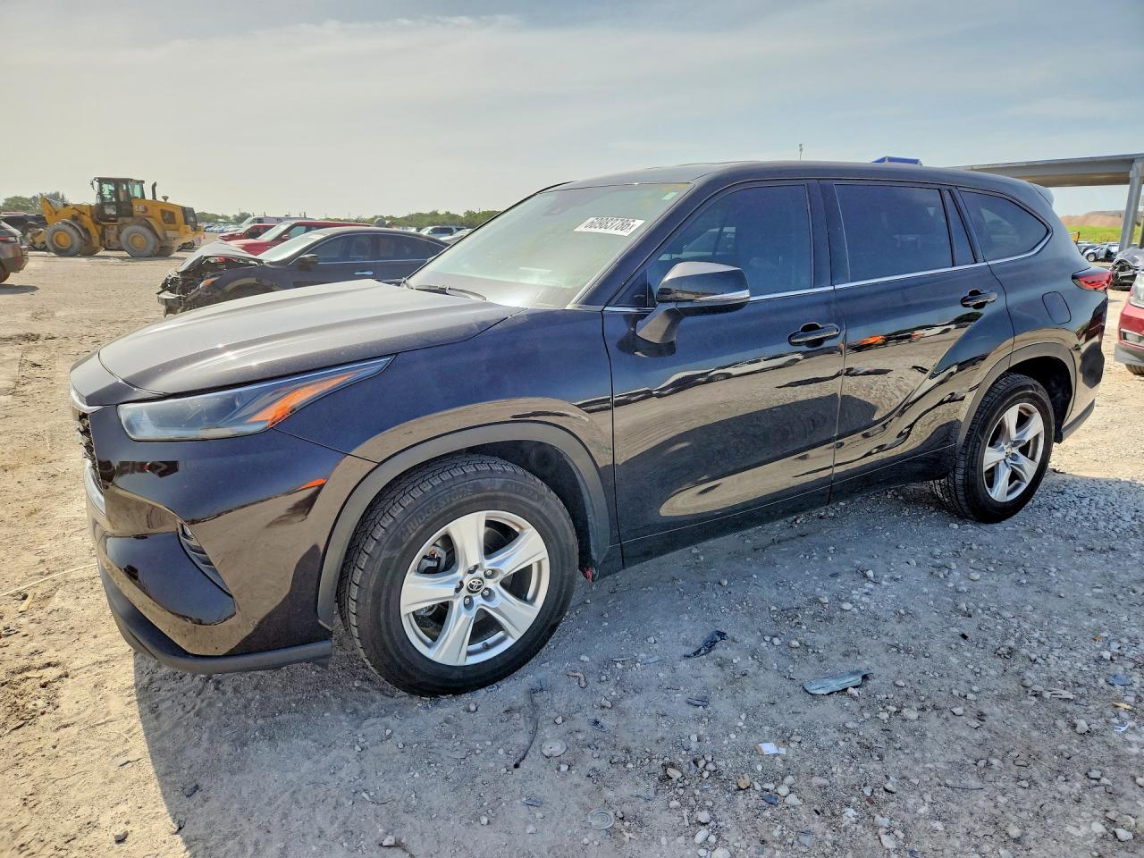 2021 TOYOTA HIGHLANDER LE