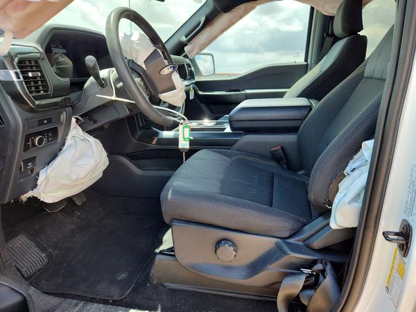 2025 FORD F150 STX