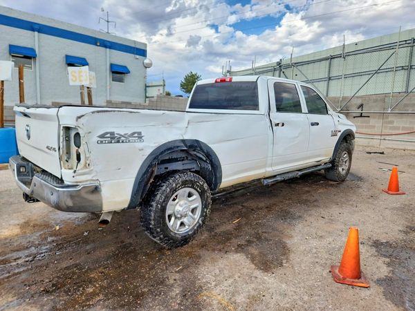 2018 RAM 2500 ST CREW CAB 4X4