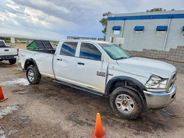 2018 RAM 2500 ST CREW CAB 4X4