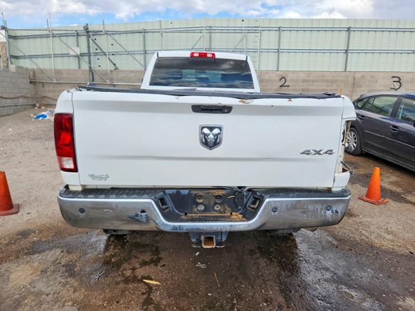 2018 RAM 2500 ST CREW CAB 4X4