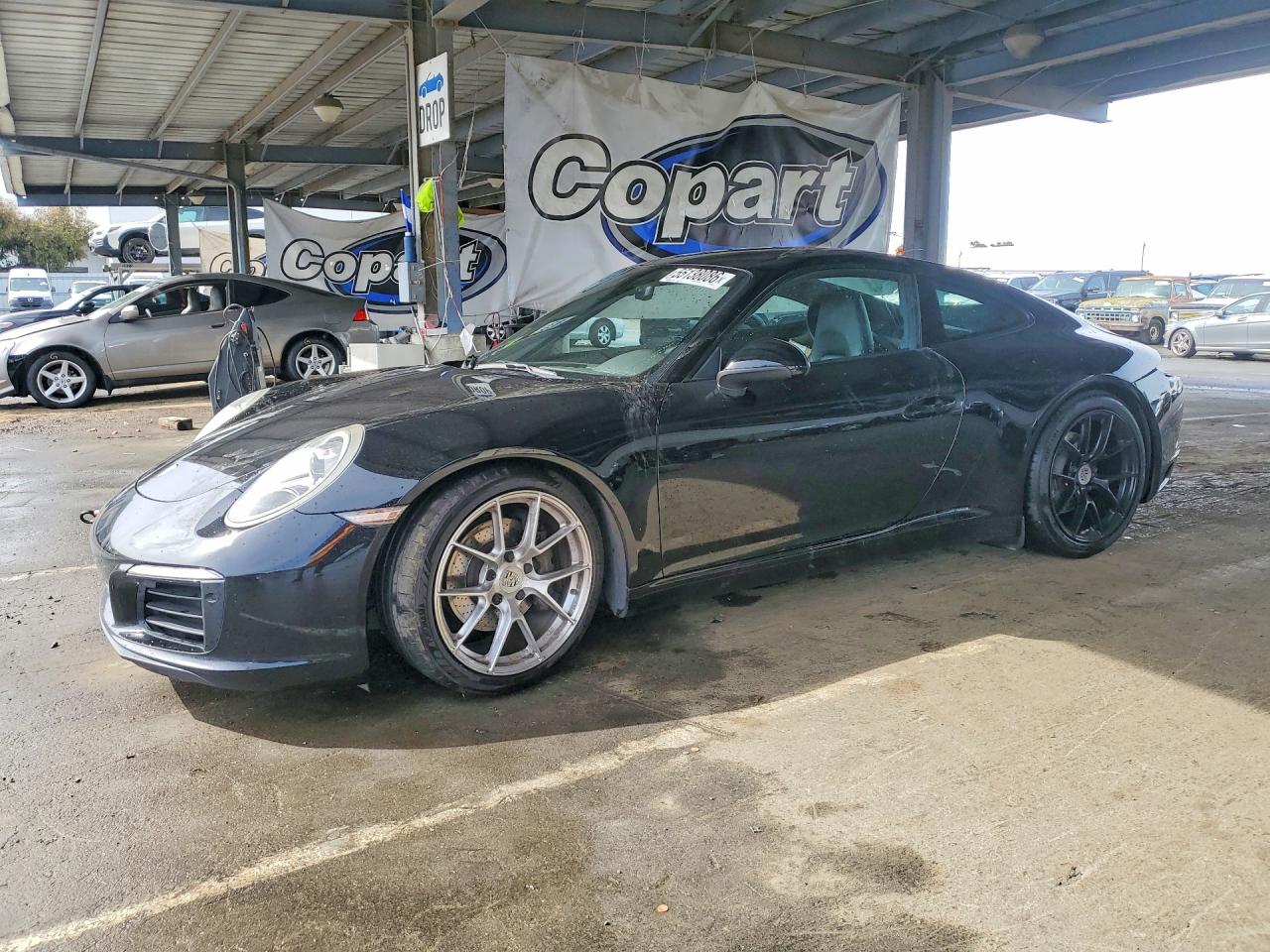 2017 PORSCHE 911