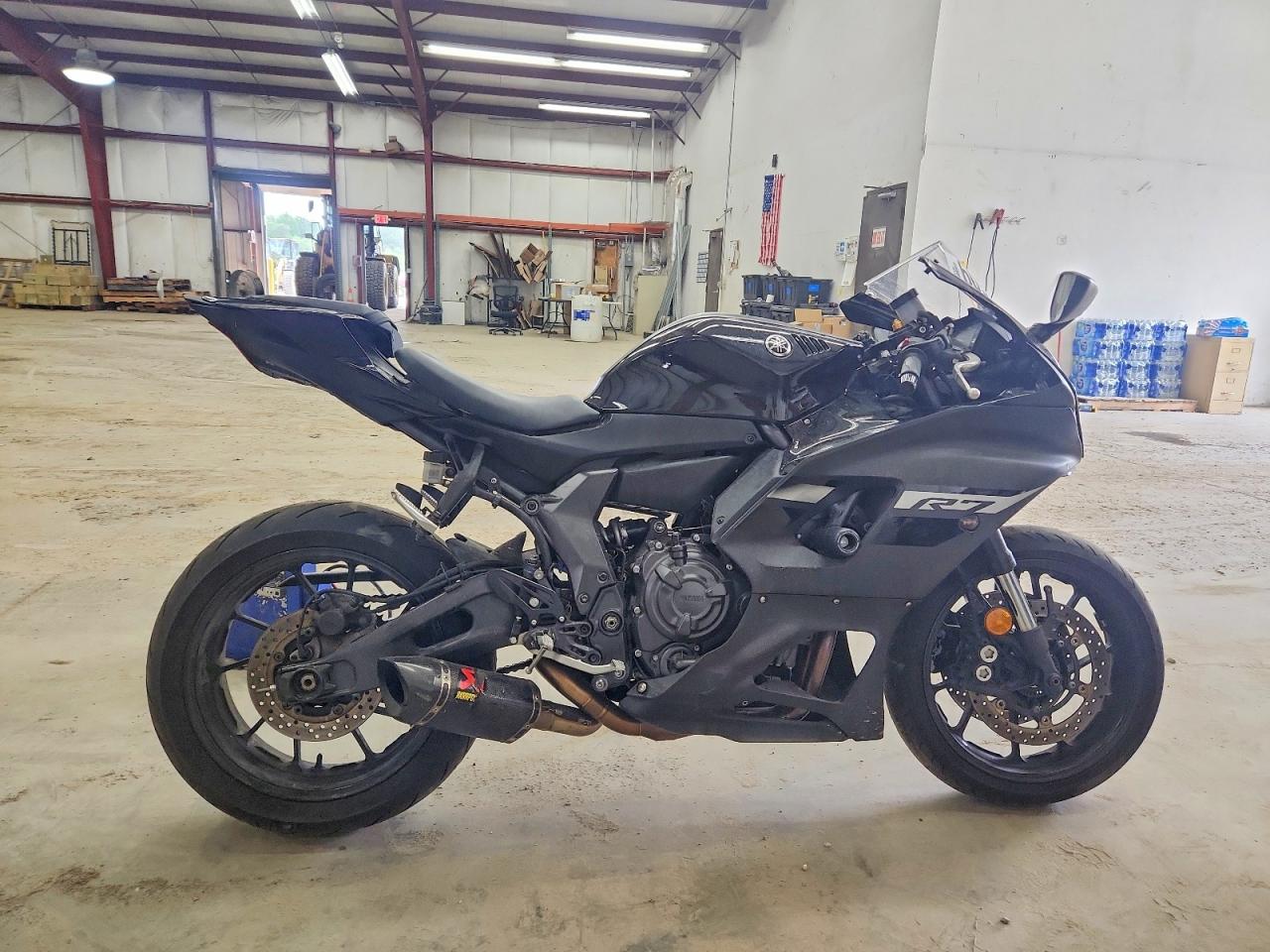 2024 YAMAHA YZFR7