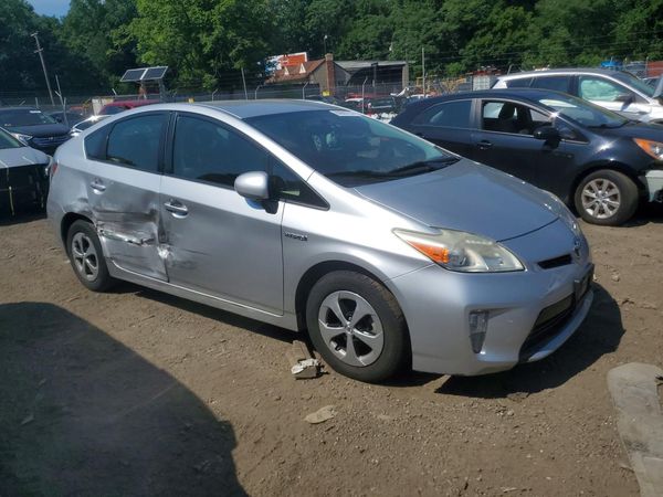 2012 TOYOTA PRIUS