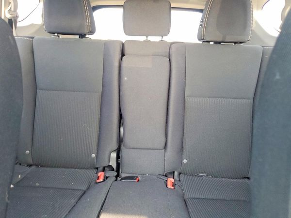 2015 TOYOTA RAV4 XLE (M Grade)