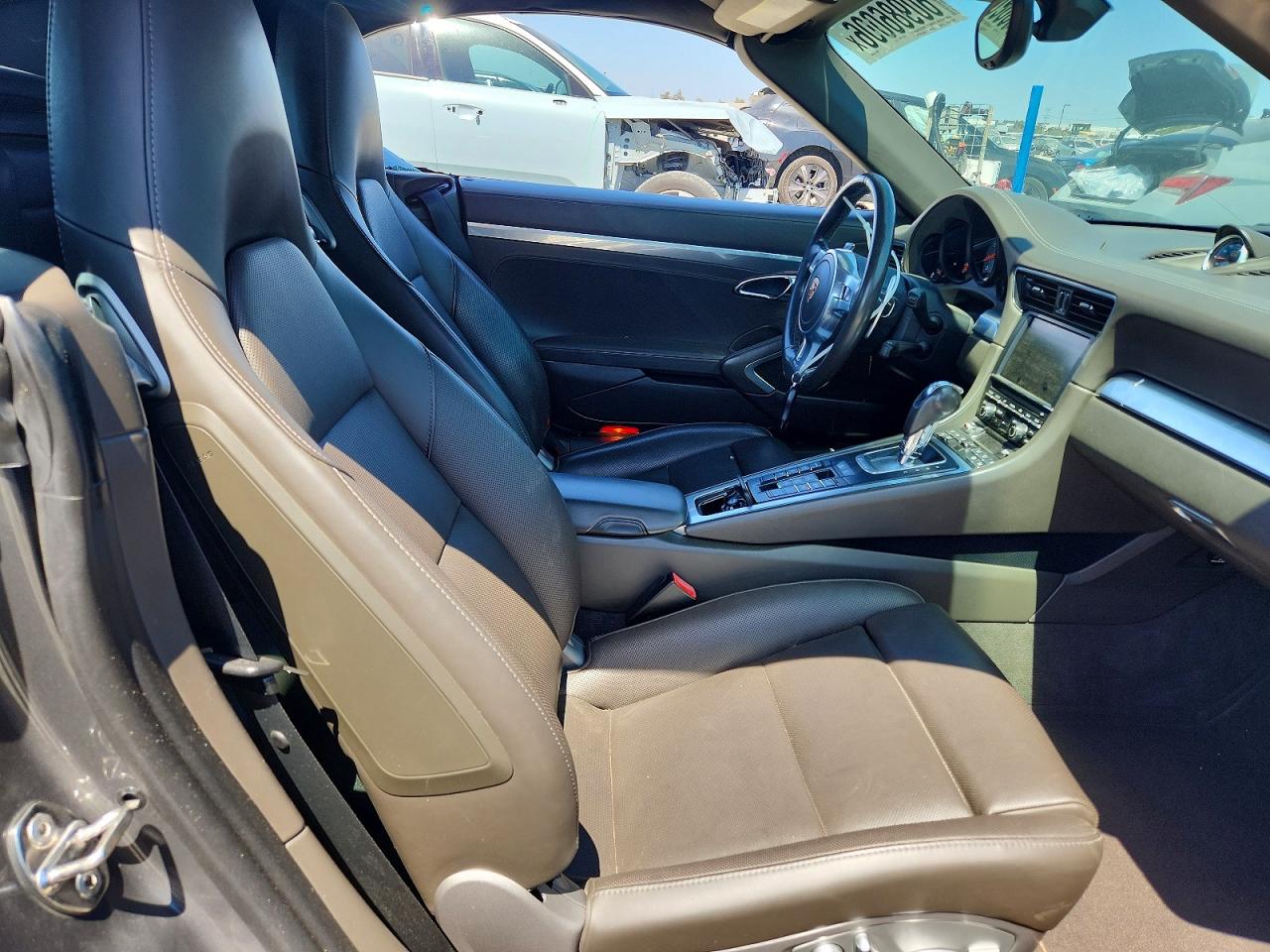 2015 PORSCHE 911