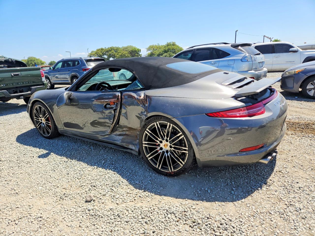 2015 PORSCHE 911