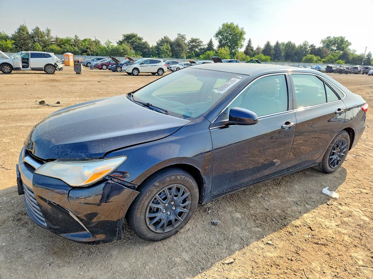 2017 TOYOTA CAMRY LE/SE/XLE/XSE — Front 3/4