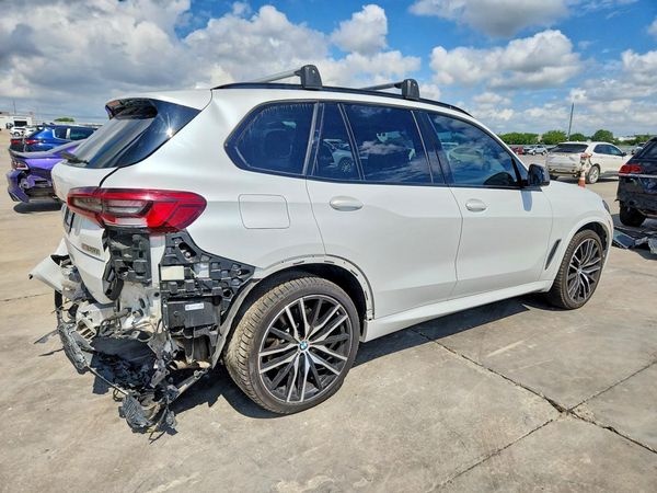 2020 BMW X5 M50i