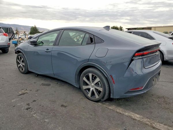 2024 TOYOTA PRIUS