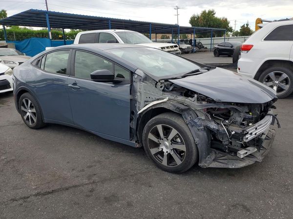 2024 TOYOTA PRIUS